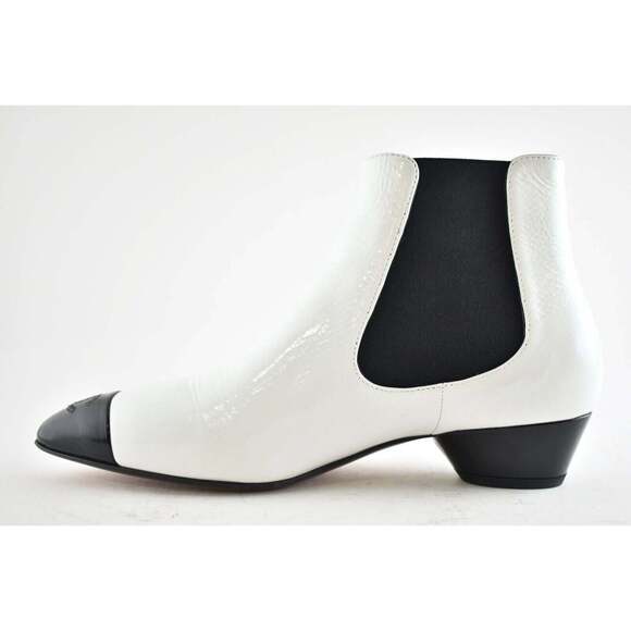Chanel 19B White Black Leather Cone CC Logo Ankle Short Pointed Chelsea Boot 38 - Picture 8 of 11